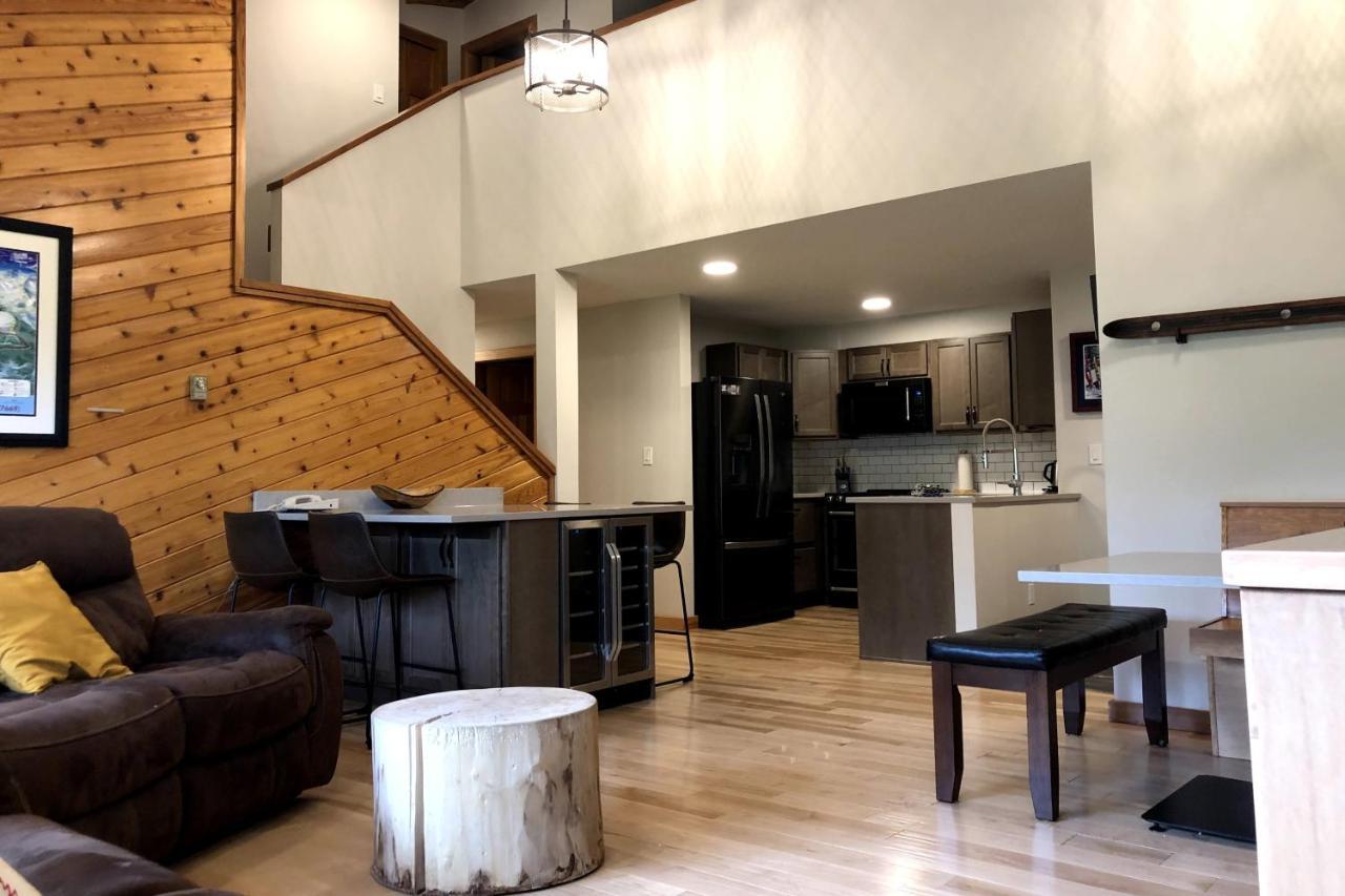 The Griz Inn By Park Vacation Management Ферни Экстерьер фото