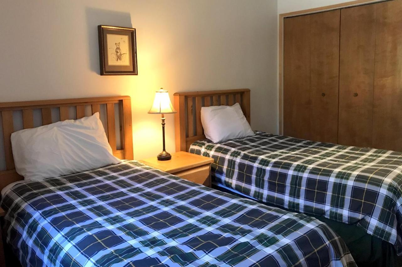 The Griz Inn By Park Vacation Management Ферни Экстерьер фото