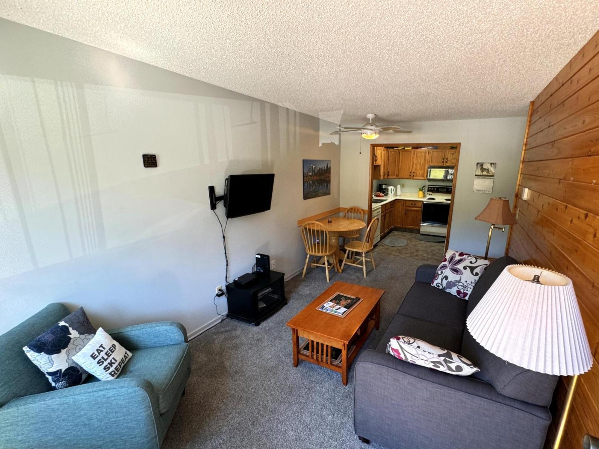 The Griz Inn By Park Vacation Management Ферни Экстерьер фото